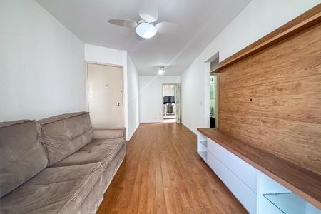 Apartamento para alugar com 69m², 2 quartos e 1 vaga