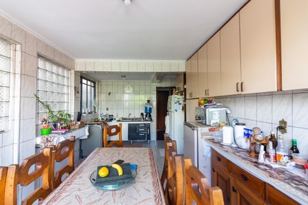 Casa à venda com 131m², 4 quartos e 3 vagasCozinha 