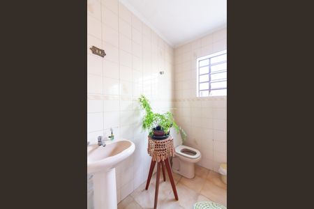 Casa à venda com 131m², 4 quartos e 3 vagasBanheiro 3