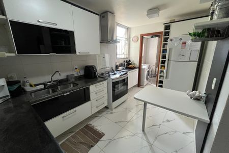 Apartamento para alugar com 75m², 2 quartos e 1 vaga Apartamento para alugar com 75m², 2 quartos e 1 vagaCozinha
