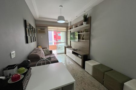 Sala de apartamento para alugar com 2 quartos, 75m² em Jardim Guanabara, Rio de Janeiro