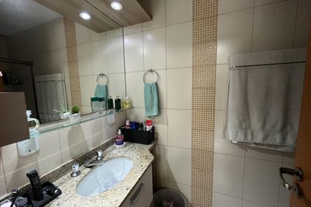 Apartamento para alugar com 75m², 2 quartos e 1 vaga Apartamento para alugar com 75m², 2 quartos e 1 vagaBanheiro da Suíte