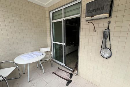 Apartamento para alugar com 75m², 2 quartos e 1 vaga Apartamento para alugar com 75m², 2 quartos e 1 vagaVaranda