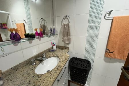 Apartamento para alugar com 75m², 2 quartos e 1 vaga Apartamento para alugar com 75m², 2 quartos e 1 vagaBanheiro Social