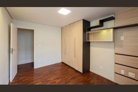 Apartamento para alugar com 110m², 3 quartos e 1 vaga Apartamento para alugar com 110m², 3 quartos e 1 vagaQuarto