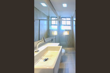 Apartamento para alugar com 110m², 3 quartos e 1 vaga Apartamento para alugar com 110m², 3 quartos e 1 vagaBanheiro da Suíte