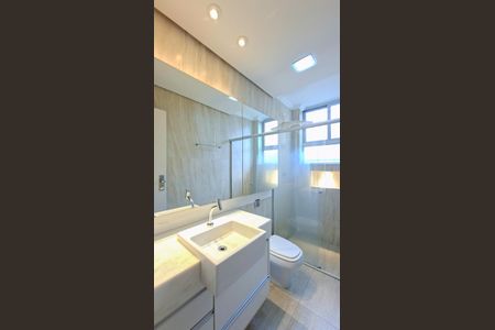 Apartamento para alugar com 110m², 3 quartos e 1 vaga Apartamento para alugar com 110m², 3 quartos e 1 vagaBanheiro da Suíte