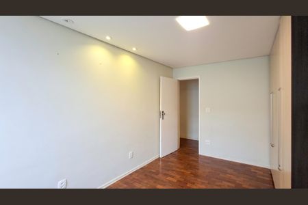 Apartamento para alugar com 110m², 3 quartos e 1 vaga Apartamento para alugar com 110m², 3 quartos e 1 vagaQuarto