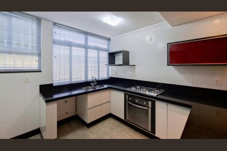 Cozinha de apartamento à venda com 3 quartos, 110m² em Santa Tereza, Belo Horizonte