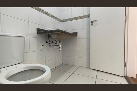 Casa para alugar com 160m², 3 quartos e 3 vagas Casa para alugar com 160m², 3 quartos e 3 vagasBanheiro Suíte 2