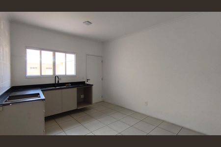 Casa para alugar com 160m², 3 quartos e 3 vagas Casa para alugar com 160m², 3 quartos e 3 vagasCozinha