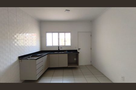 Casa para alugar com 160m², 3 quartos e 3 vagas Casa para alugar com 160m², 3 quartos e 3 vagasCozinha