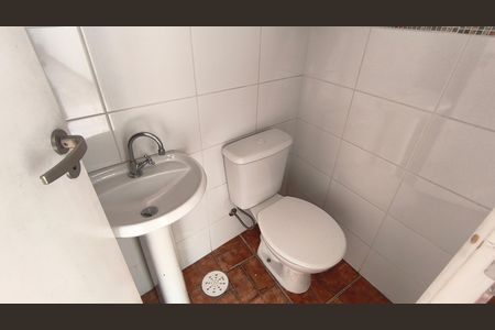 Casa para alugar com 160m², 3 quartos e 3 vagas Casa para alugar com 160m², 3 quartos e 3 vagasBanheiro de Serviço