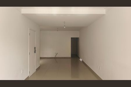 Casa para alugar com 160m², 3 quartos e 3 vagas Casa para alugar com 160m², 3 quartos e 3 vagasSala