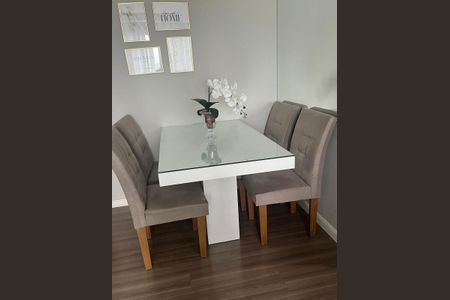 Sala de apartamento à venda com 2 quartos, 54m² em Aldeia, Barueri