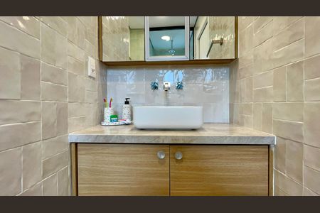 Apartamento para alugar com 70m², 1 quarto e 1 vaga Apartamento para alugar com 70m², 1 quarto e 1 vagaBanheiro da Suíte