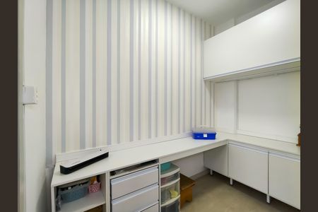 Apartamento à venda com 82m², 2 quartos e 1 vagaQuarto de Serviço