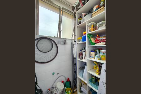 Apartamento à venda com 82m², 2 quartos e 1 vagaBanheiro de serviço