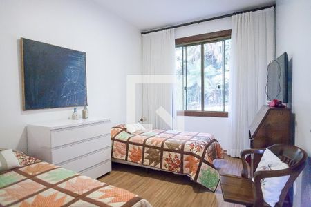 Casa de condomínio à venda com 1000m², 4 quartos e 4 vagas Casa de condomínio à venda com 1000m², 4 quartos e 4 vagasquarto 1