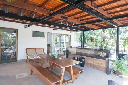 Casa de condomínio à venda com 1000m², 4 quartos e 4 vagas Casa de condomínio à venda com 1000m², 4 quartos e 4 vagasarea Piscina