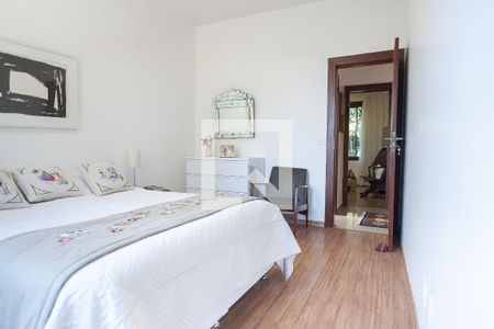 Casa de condomínio à venda com 1000m², 4 quartos e 4 vagas Casa de condomínio à venda com 1000m², 4 quartos e 4 vagasquarto 2