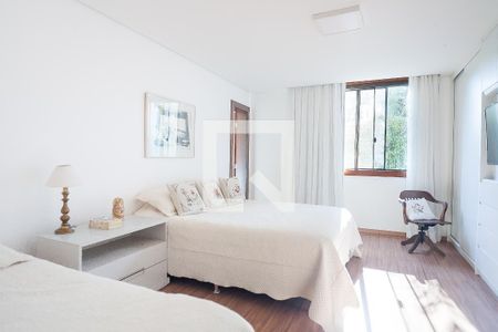 Casa de condomínio à venda com 1000m², 4 quartos e 4 vagas Casa de condomínio à venda com 1000m², 4 quartos e 4 vagassuite 2