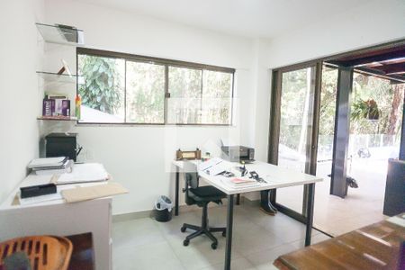 Casa de condomínio à venda com 1000m², 4 quartos e 4 vagas Casa de condomínio à venda com 1000m², 4 quartos e 4 vagashome office 1