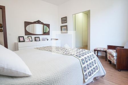 Casa de condomínio à venda com 1000m², 4 quartos e 4 vagas Casa de condomínio à venda com 1000m², 4 quartos e 4 vagassuite 1 / master
