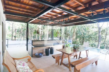 Casa de condomínio à venda com 1000m², 4 quartos e 4 vagas Casa de condomínio à venda com 1000m², 4 quartos e 4 vagasarea Piscina