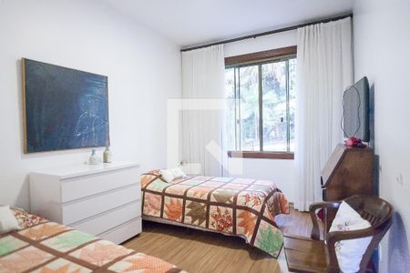 Casa de condomínio à venda com 1000m², 4 quartos e 4 vagas Casa de condomínio à venda com 1000m², 4 quartos e 4 vagasquarto 1
