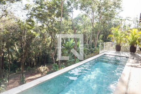 Casa de condomínio à venda com 1000m², 4 quartos e 4 vagas Casa de condomínio à venda com 1000m², 4 quartos e 4 vagasPiscina