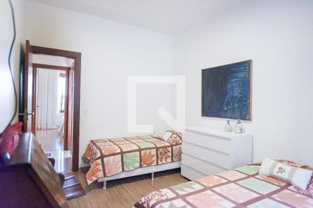 Casa de condomínio à venda com 1000m², 4 quartos e 4 vagas Casa de condomínio à venda com 1000m², 4 quartos e 4 vagasquarto 1