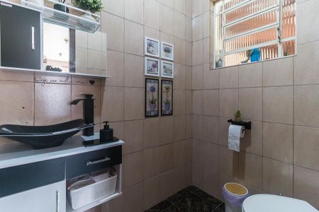 Casa para alugar com 261m², 3 quartos e 4 vagasBanheiro de Serviço