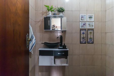 Casa para alugar com 261m², 3 quartos e 4 vagasBanheiro de Serviço