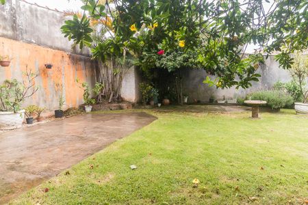 Casa para alugar com 261m², 3 quartos e 4 vagasQuintal