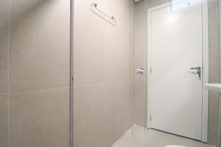 Banheiro de kitnet/studio para alugar com 1 quarto, 30m² em Barra Funda, São Paulo