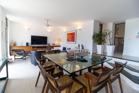 Casa de Condomínio à venda com 4 quartos, 250m² em Badu, Niterói