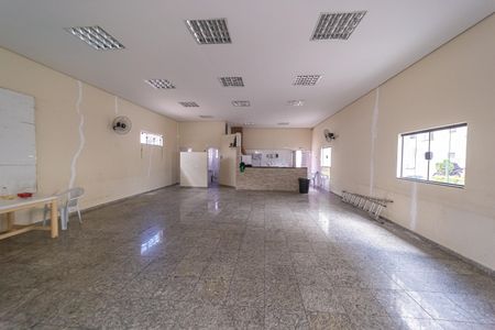 Apartamento à venda com 55m², 2 quartos e 1 vaga Apartamento à venda com 55m², 2 quartos e 1 vagaÁrea comum - Salão de festas