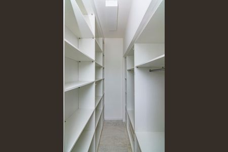 Closet da suíte de apartamento à venda com 3 quartos, 220m² em Sion, Belo Horizonte