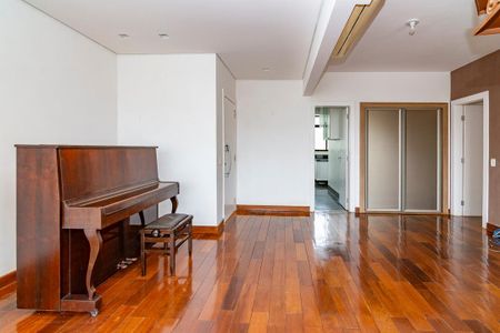 Apartamento à venda com 220m², 3 quartos e 1 vagaSala