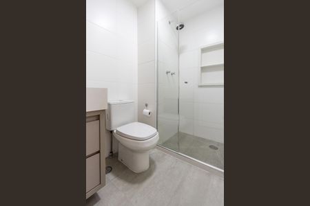 Apartamento para alugar com 55m², 2 quartos e 1 vaga Apartamento para alugar com 55m², 2 quartos e 1 vagaBanheiro do Corredor