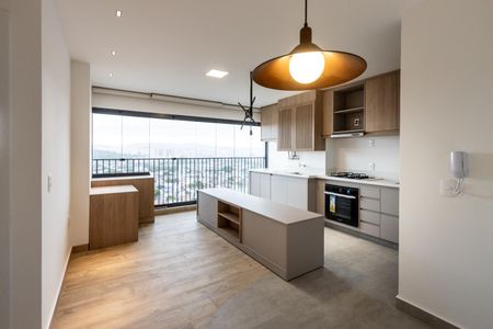 Sala de apartamento para alugar com 2 quartos, 55m² em Vila Anastácio, São Paulo