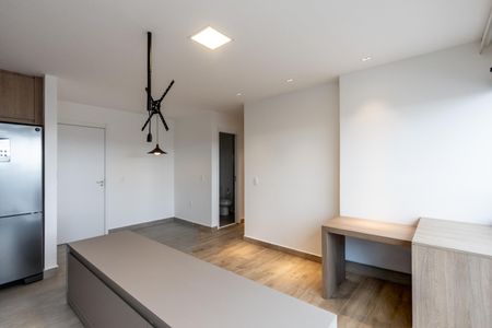 Sala de apartamento para alugar com 2 quartos, 55m² em Vila Anastácio, São Paulo