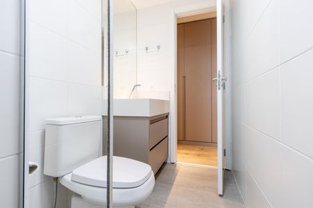 Apartamento para alugar com 55m², 2 quartos e 1 vaga Apartamento para alugar com 55m², 2 quartos e 1 vagaQuarto 1 - Banheiro