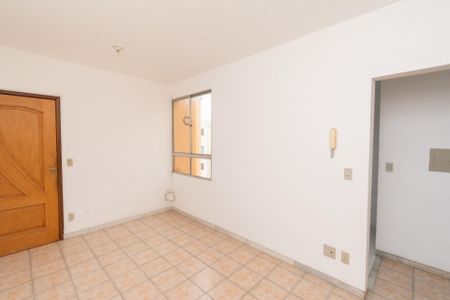 Sala de apartamento à venda com 2 quartos, 45m² em Linda Vista, Contagem