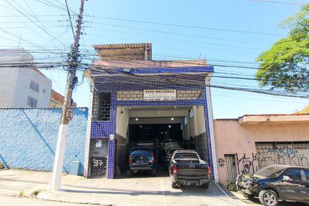 Casa para alugar com 80m², 2 quartos e sem vaga Casa para alugar com 80m², 2 quartos e sem vagaFachada