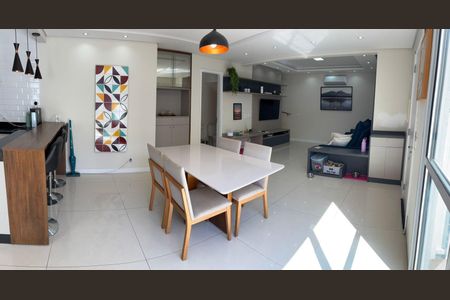 Sala de casa de condomínio à venda com 3 quartos, 147m² em Chácara do Solar III, Santana de Parnaíba