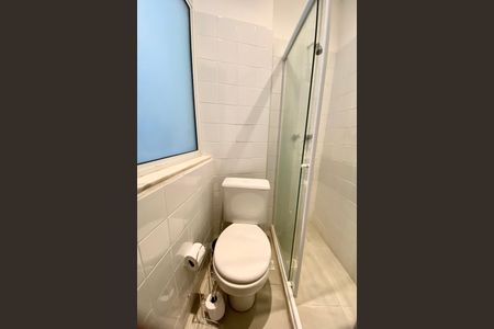 Apartamento para alugar com 140m², 3 quartos e sem vaga Apartamento para alugar com 140m², 3 quartos e sem vagaBanheiro de serviço