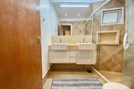 Apartamento para alugar com 140m², 3 quartos e sem vaga Apartamento para alugar com 140m², 3 quartos e sem vagaSuite