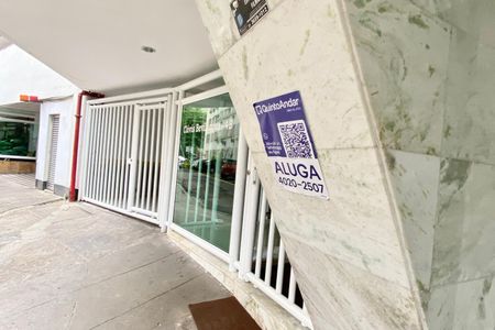 Apartamento para alugar com 140m², 3 quartos e sem vaga Apartamento para alugar com 140m², 3 quartos e sem vagaPlaca